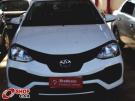 TOYOTA Etios Hatch X 1.3 16v Branca