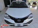 TOYOTA Etios Hatch X 1.3 16v Branca