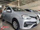 TOYOTA Etios Hatch X 1.3 16v Prata